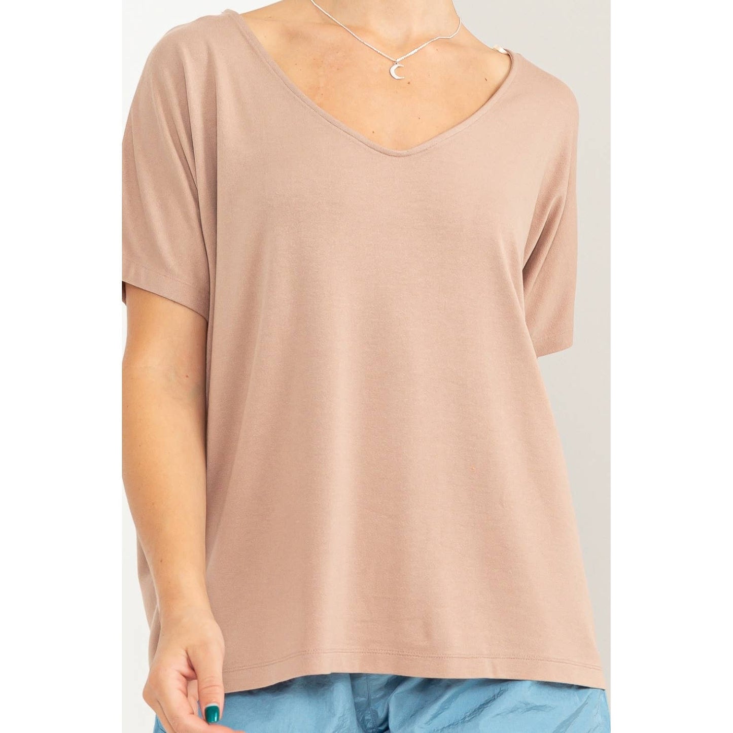 V NECK DOLMAN SHORT SLEEVE TOP: M / TAN