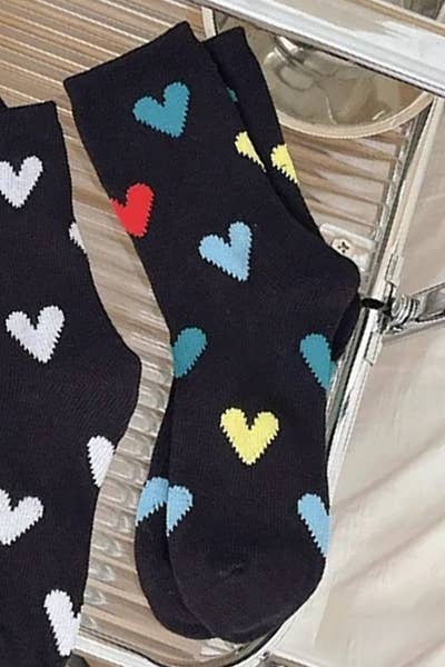 HEART CASUAL SOCKS: WHITE MULTI