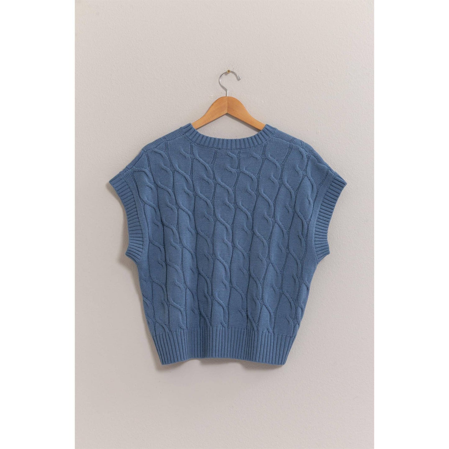 OVERSIZED CABLE KNIT SWEATER VEST: CREAM / S