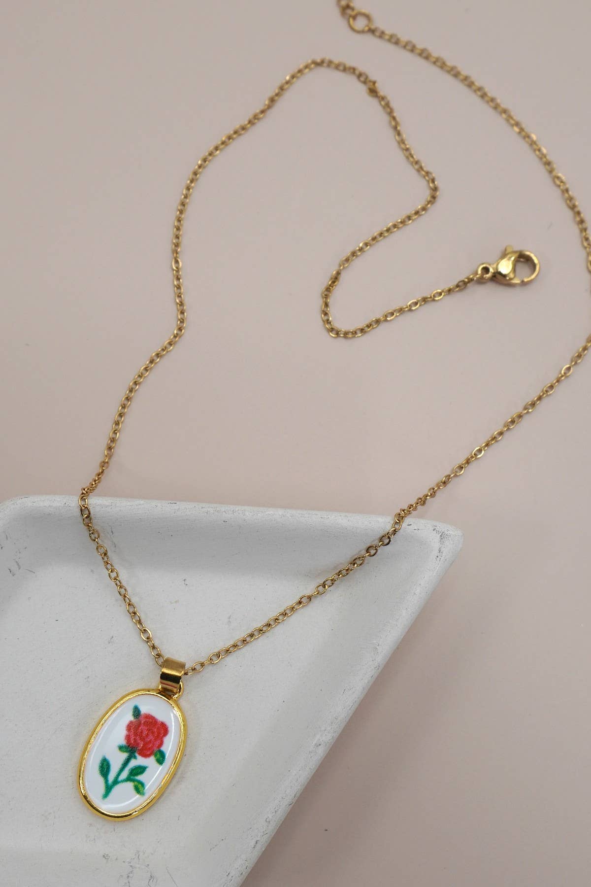 ROSE NECKLACE