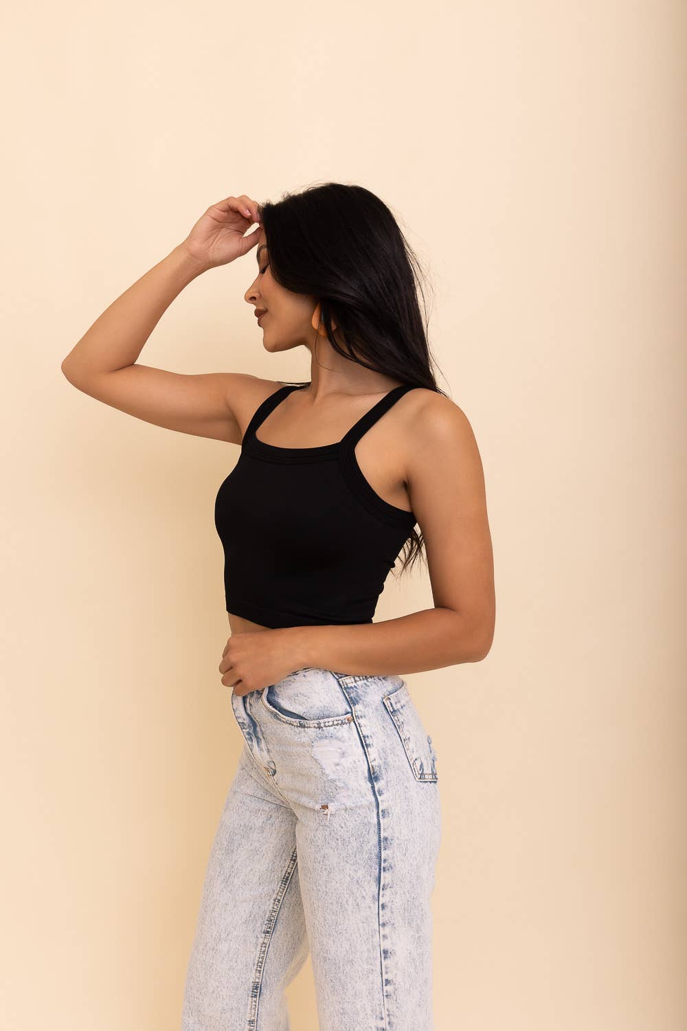 💎 Versatile No-Seam Tank Top - Perfect Layering Piece: White