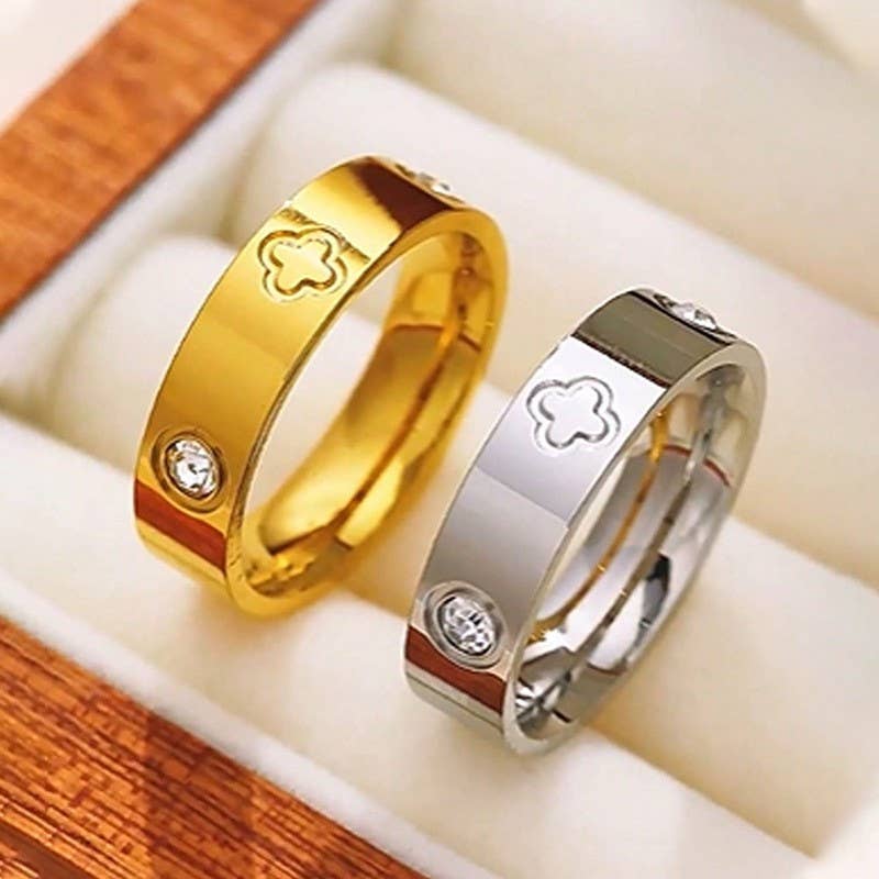 Clover Ring