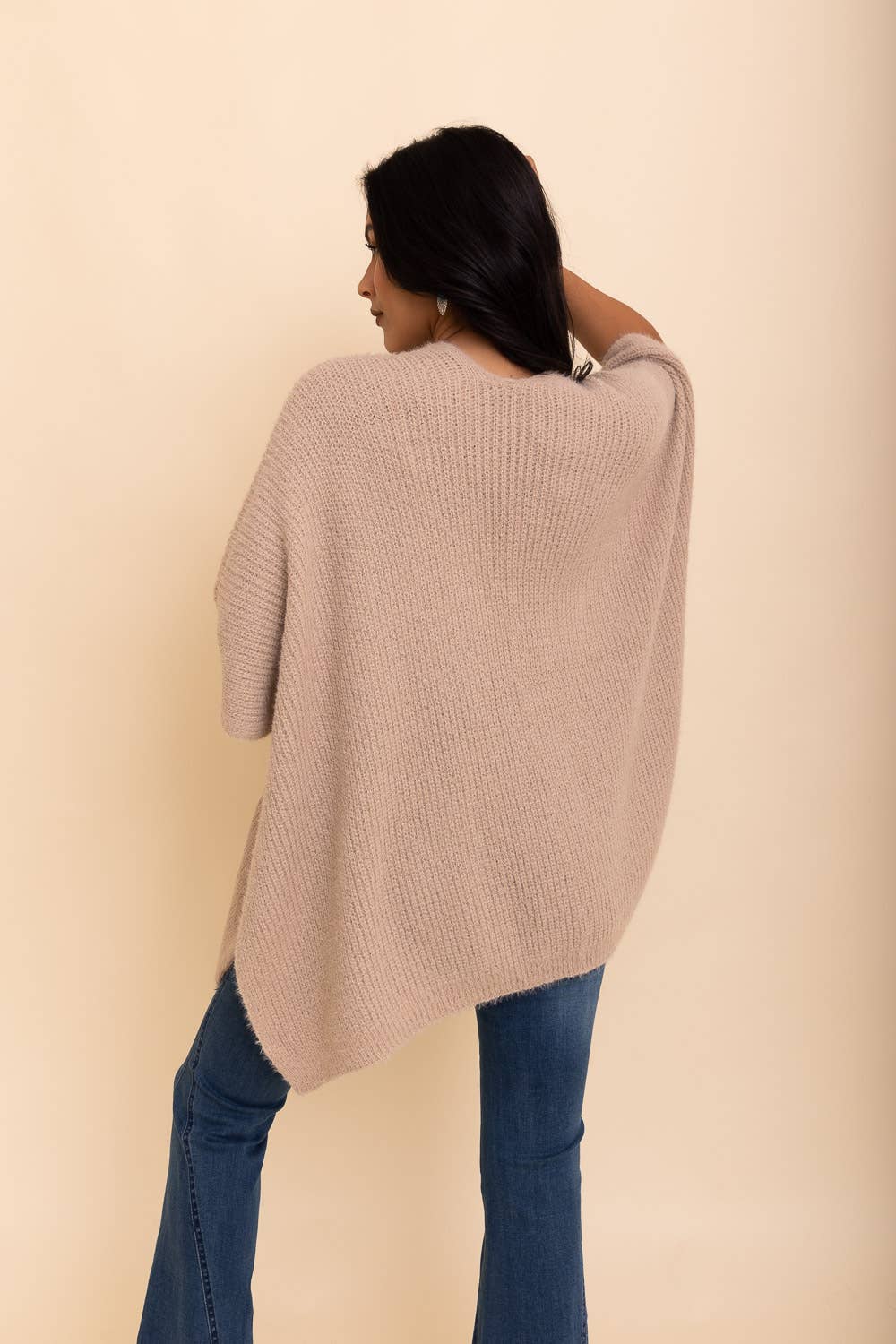 Boucle Cozy Poncho: Beige
