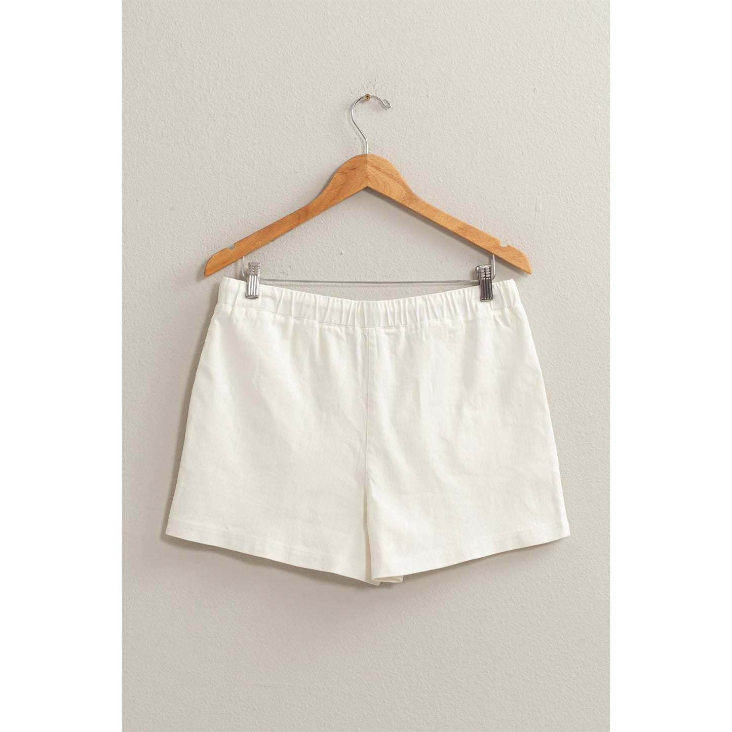 PATCH POCKET DRAWSTRING SHORTS: M / WHITE
