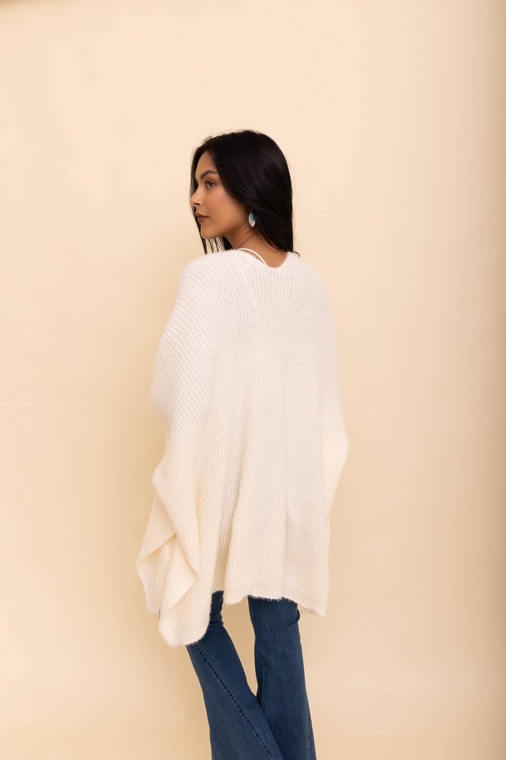 Boucle Cozy Poncho: Beige
