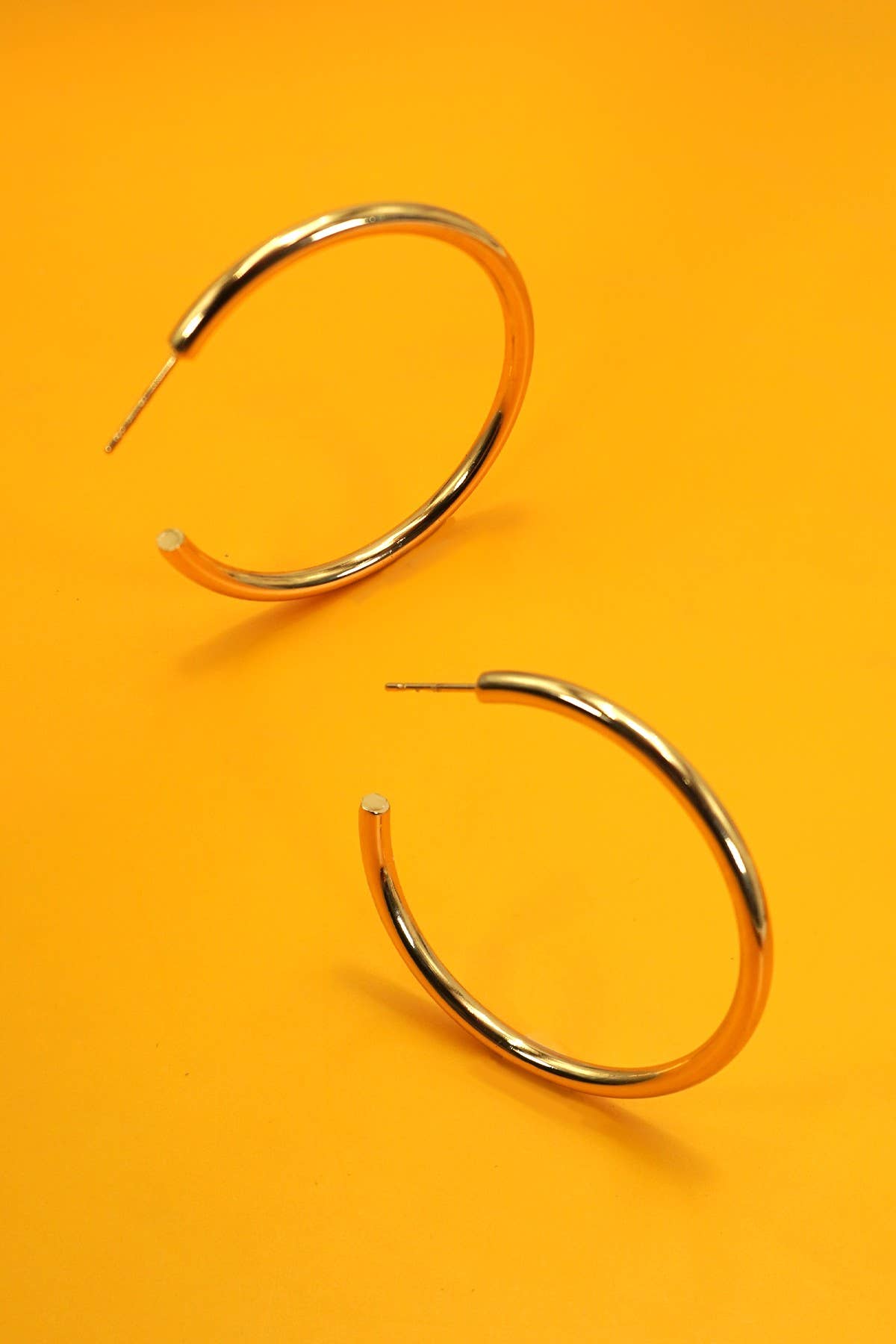 18K Stainless Steel Tarnish Free Waterproof Hoop | 40E387