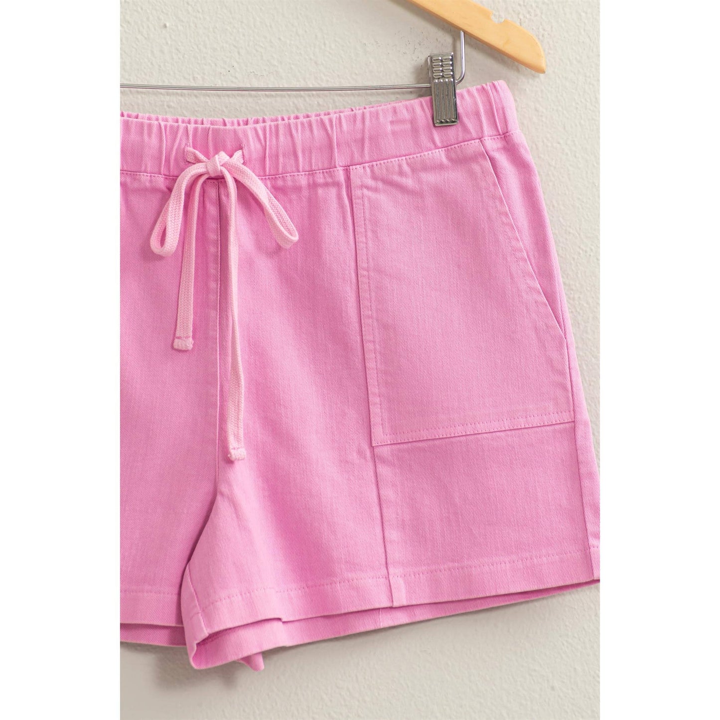 PATCH POCKET DRAWSTRING SHORTS: M / WHITE