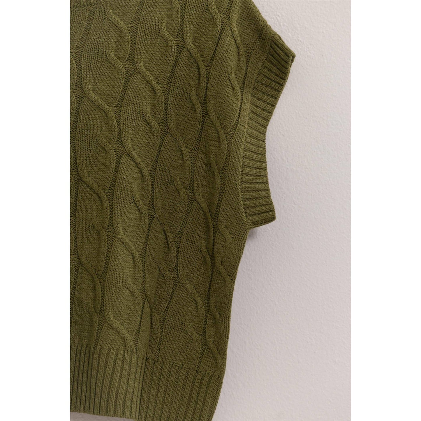 DZ24E945-OVERSIZED CABLE KNIT SWEATER VEST: CHESTNUT / S
