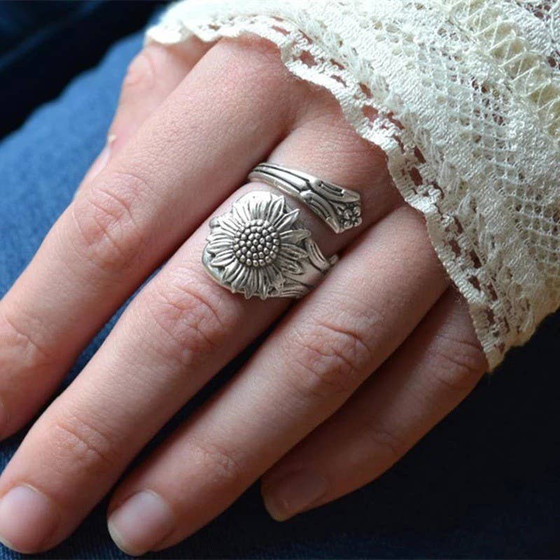 VINTAGE BOHO STATEMENT RING