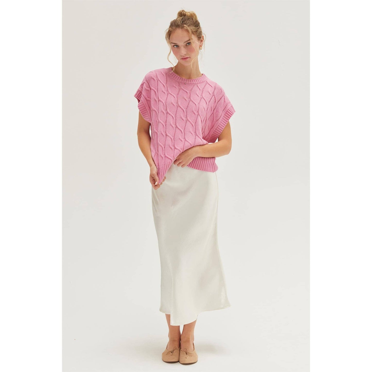 OVERSIZED CABLE KNIT SWEATER VEST: CREAM / S