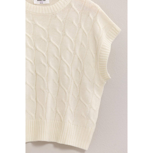 OVERSIZED CABLE KNIT SWEATER VEST: CREAM / S