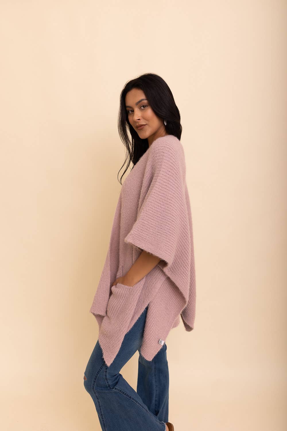 Boucle Cozy Poncho: Beige