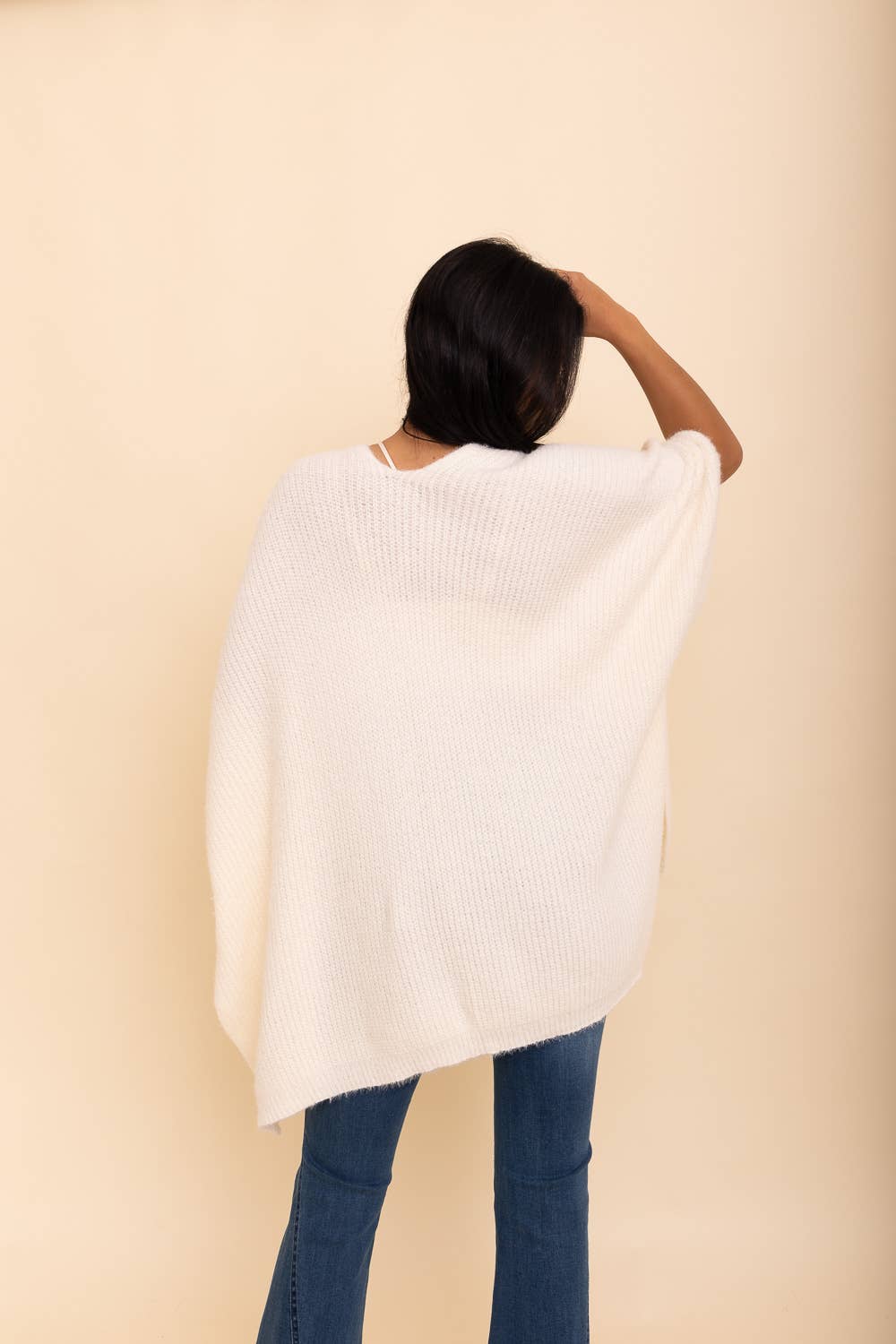 Boucle Cozy Poncho: Beige