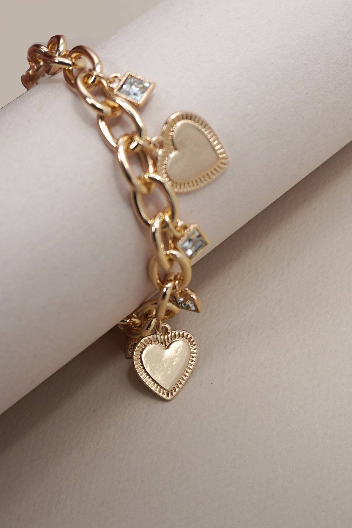 HEART CHARM BRACELET