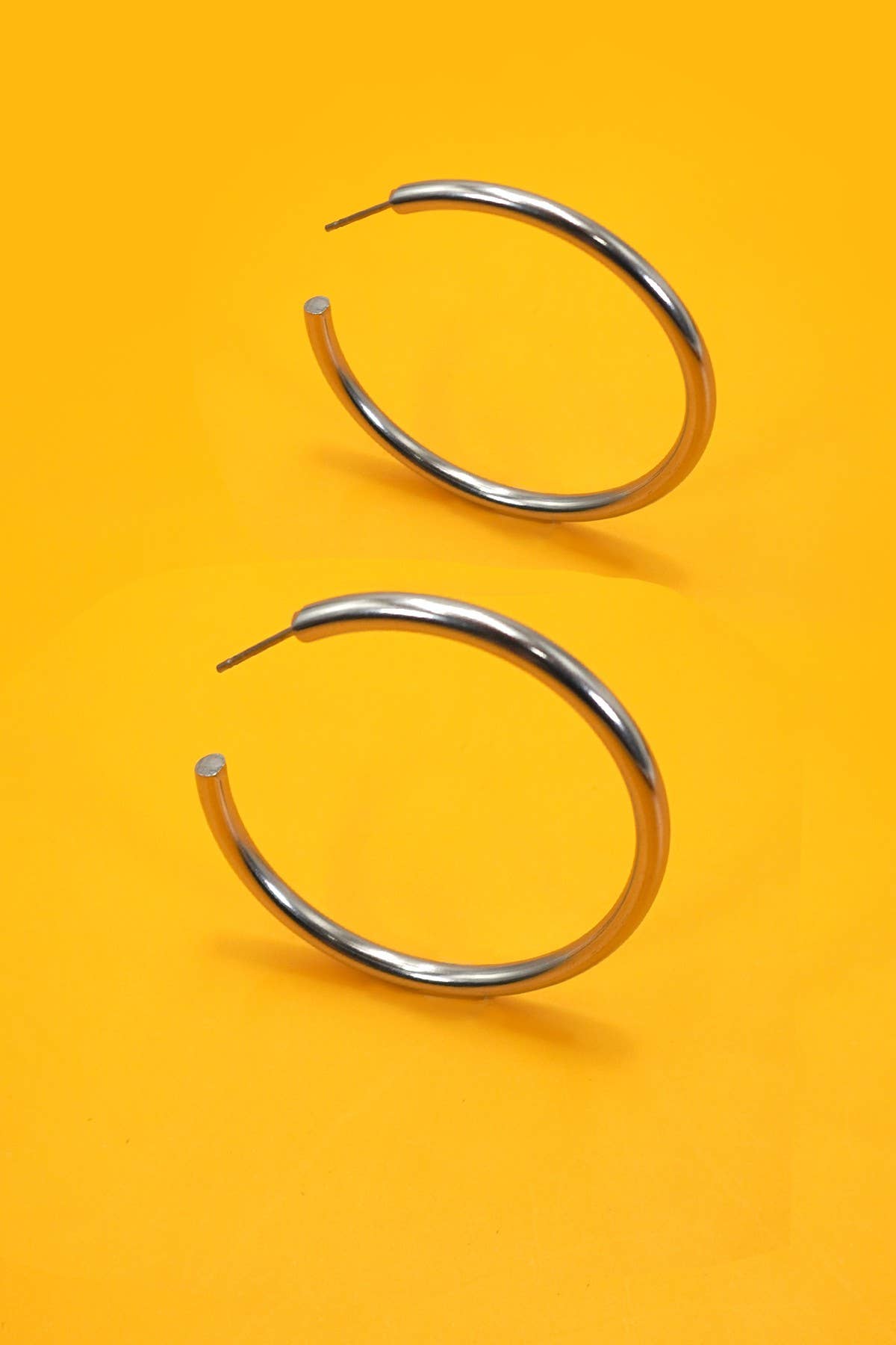 18K Stainless Steel Tarnish Free Waterproof Hoop | 40E387