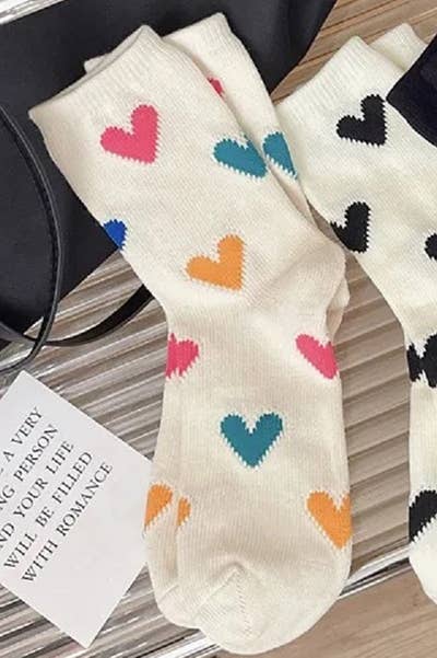 HEART CASUAL SOCKS: WHITE MULTI